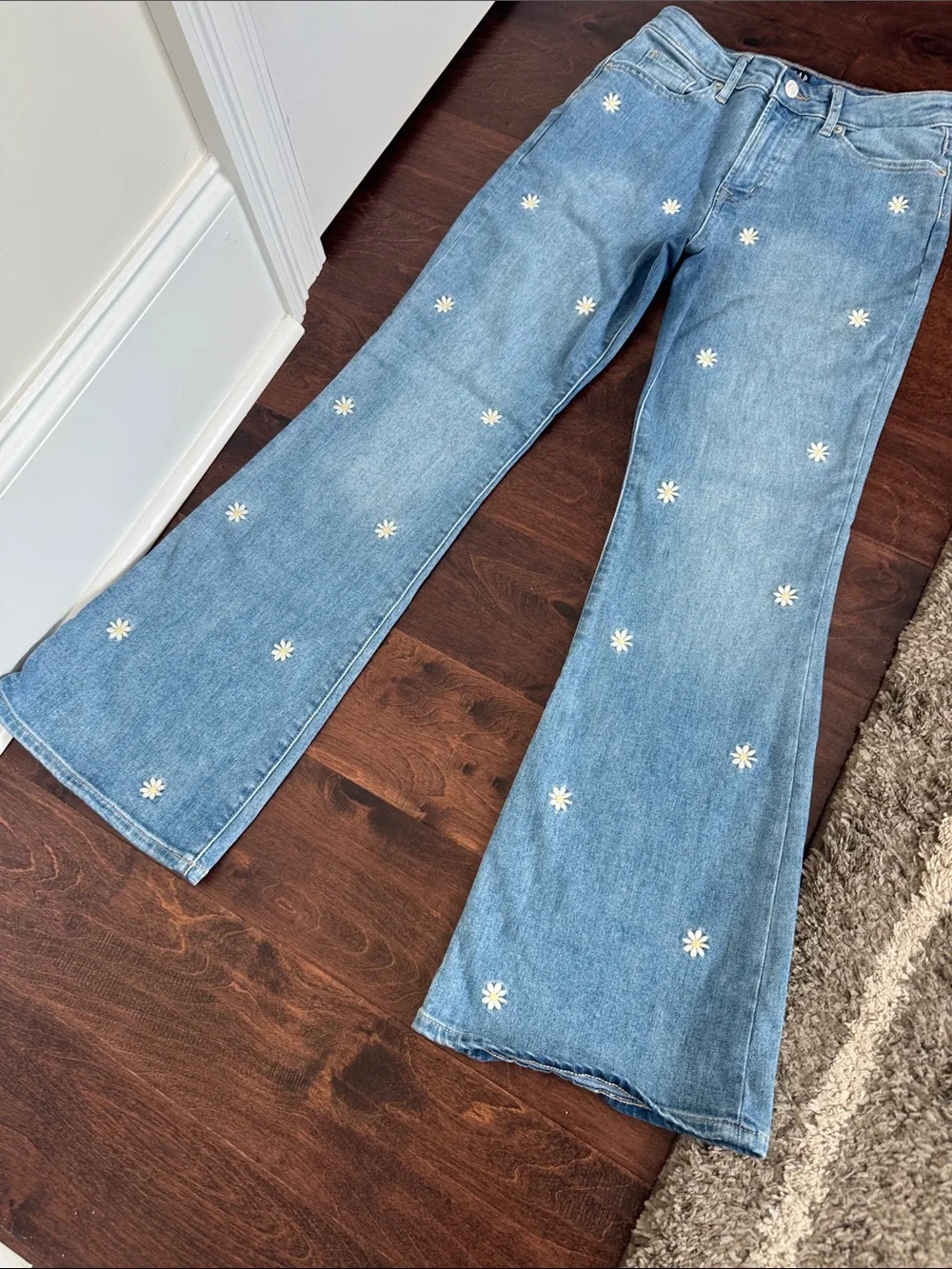 GAP 70’s Flare Jeans for Girls w/Embroidered Flowers Hippie Chick Bell Bottoms